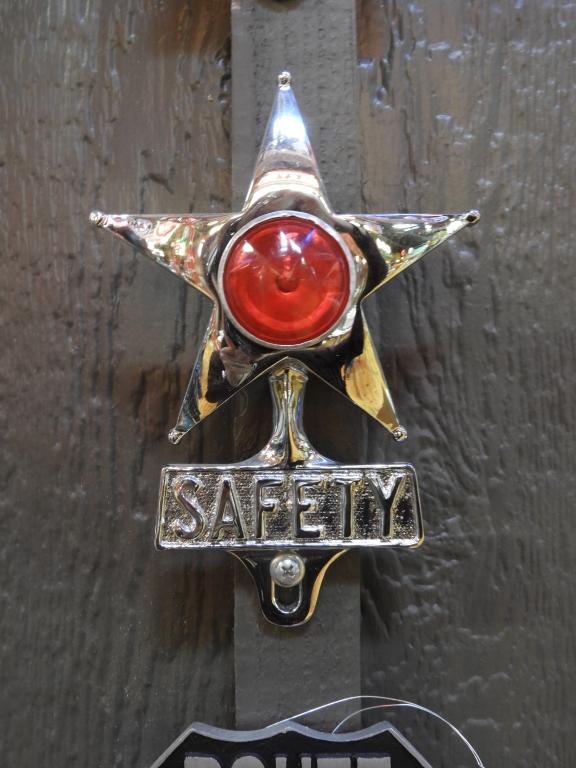 Safety license plate topper w/ star