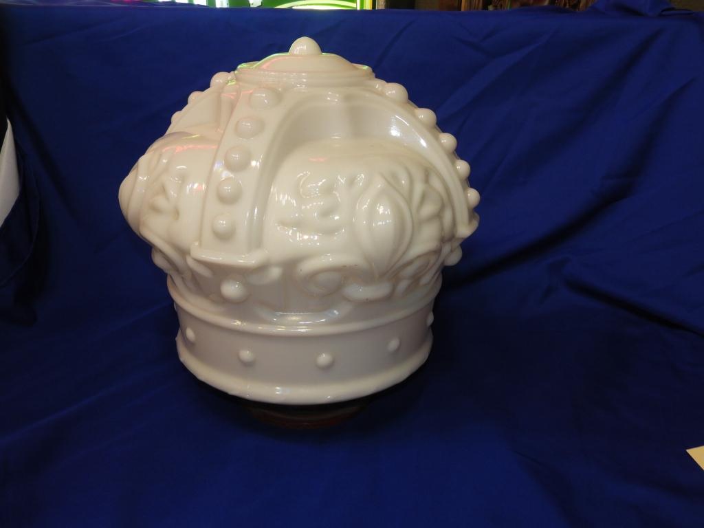 Single piece White Crown globe