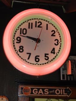 Neon clock, excellent condition