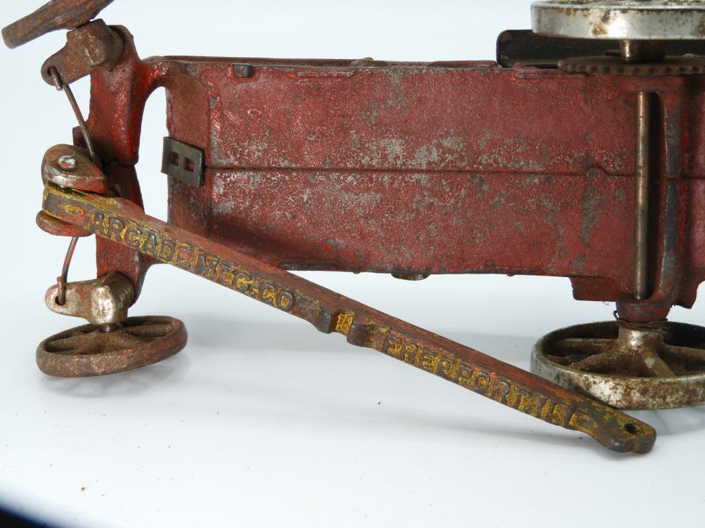 Arcade cast iron manure spreader