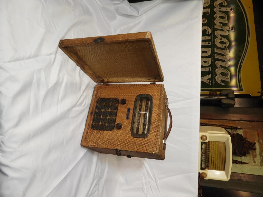 General Electric vintage radio, 12"x8"