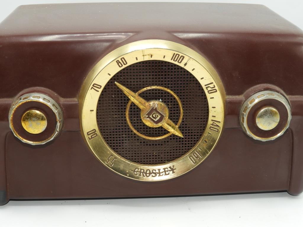Crosley mdl 10-135 vintage radio, 12"x6"