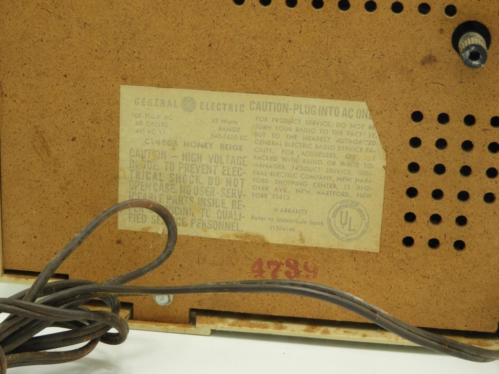 General Electric Dual Speaker vintage radio