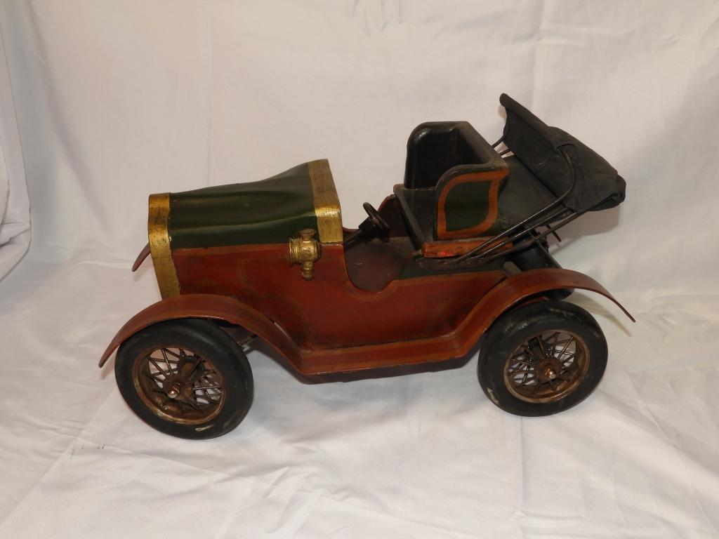 Replica vintage car, 20"x12"