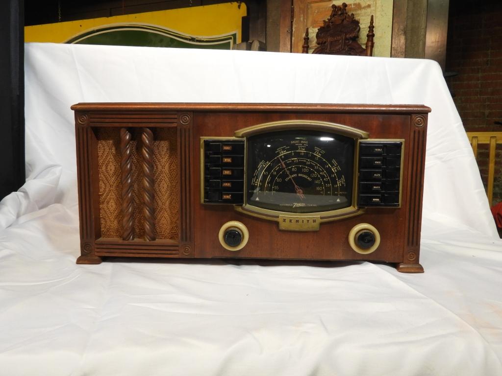 Zenith vintage radio