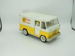 Buddy L Borden's delivery van, 11"L w/ butterfly d