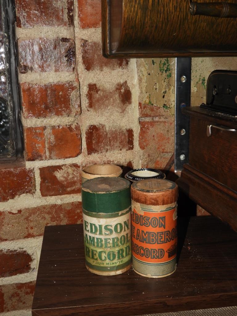 Edison cylinder phonograph mdl F