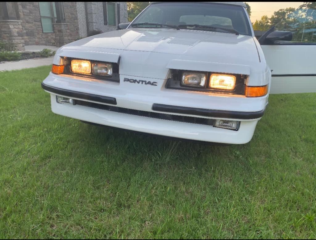 1989 Pontiac Sunbird GT   NO RESERVE