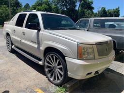 2004 Cadillac Escalade Ext.