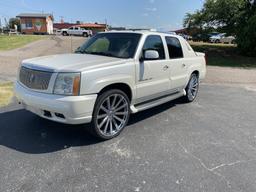 2004 Cadillac Escalade Ext.