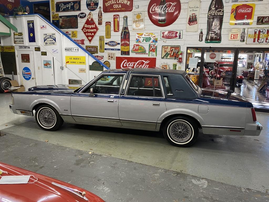 1989 Lincoln Towncar