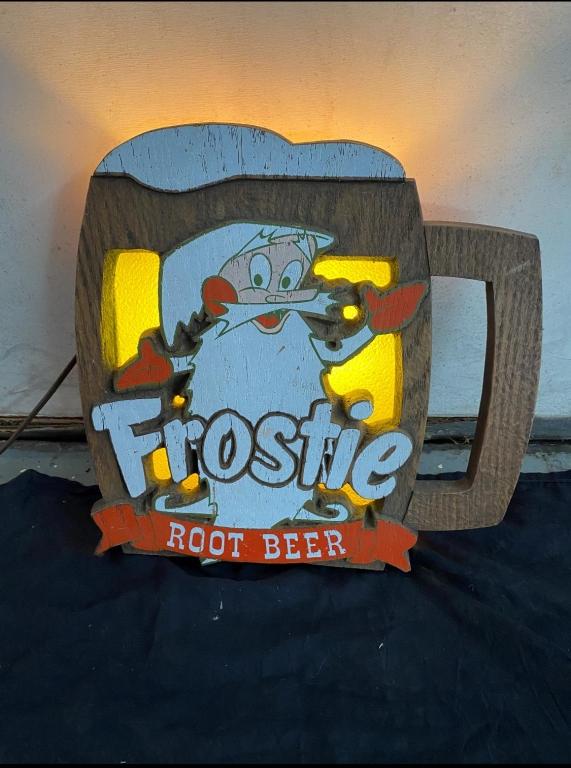 Frostee Rootbeer, wood, light up, 15x15