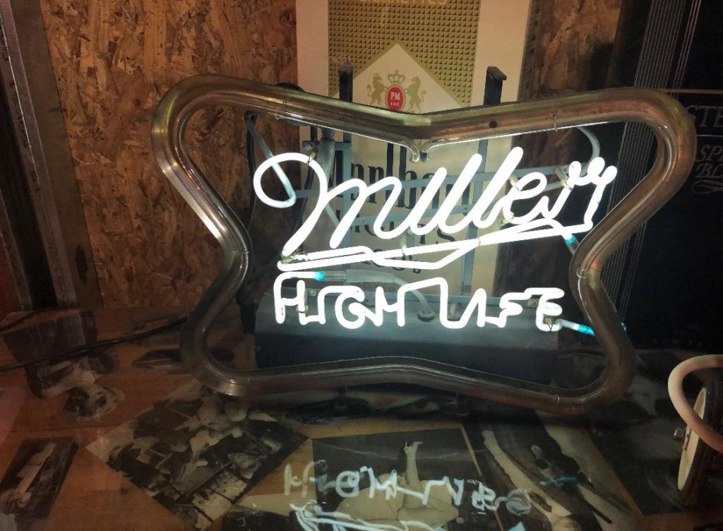 Miller Highlife 3-way neon, 16"Tx22"W