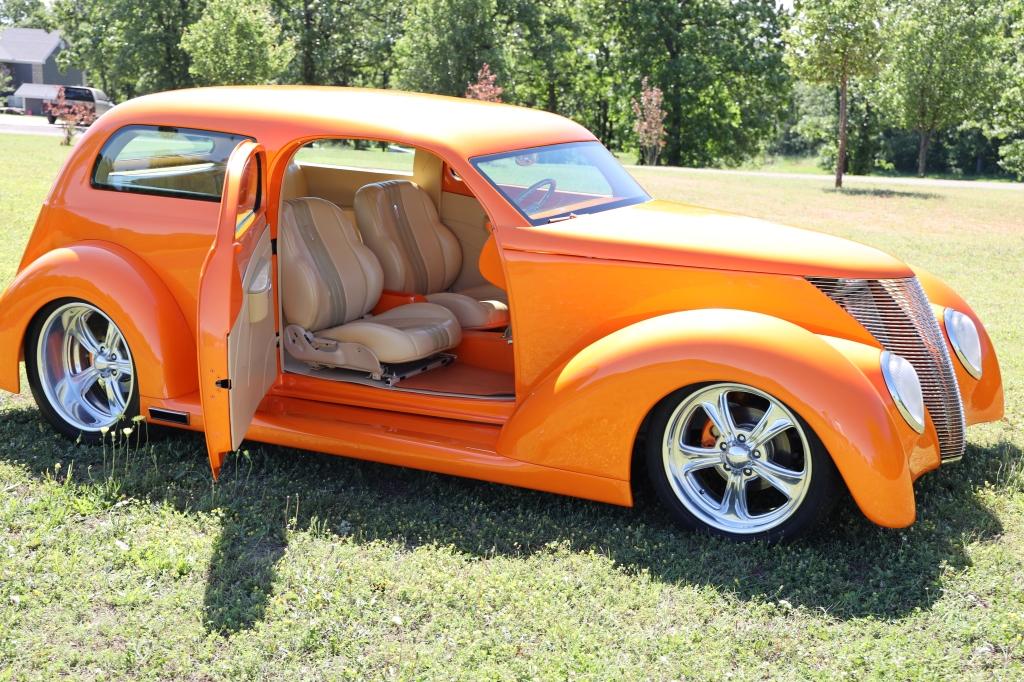 1937 Ford Streetrod