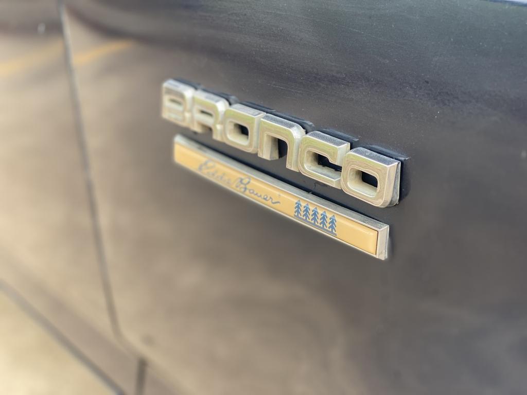 1991 Ford Bronco 4WD Eddie Bauer  NO RESERVE