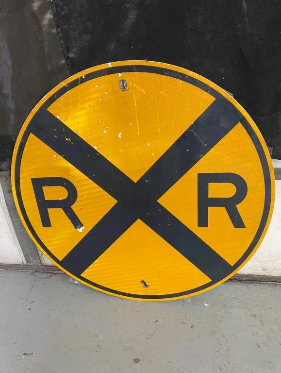 Rail Road Crossing SSA 36" round