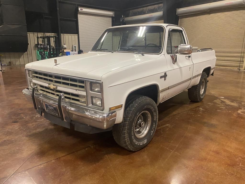 1985 Chevy 4WD SWB  NO RESERVE