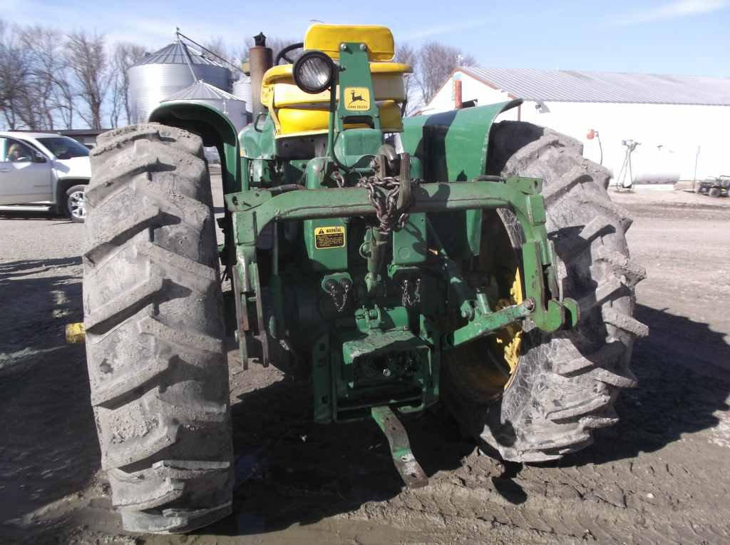 JD Model 3020 Tractor