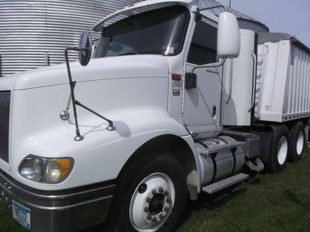 2004 International 9200 Semi Tractor