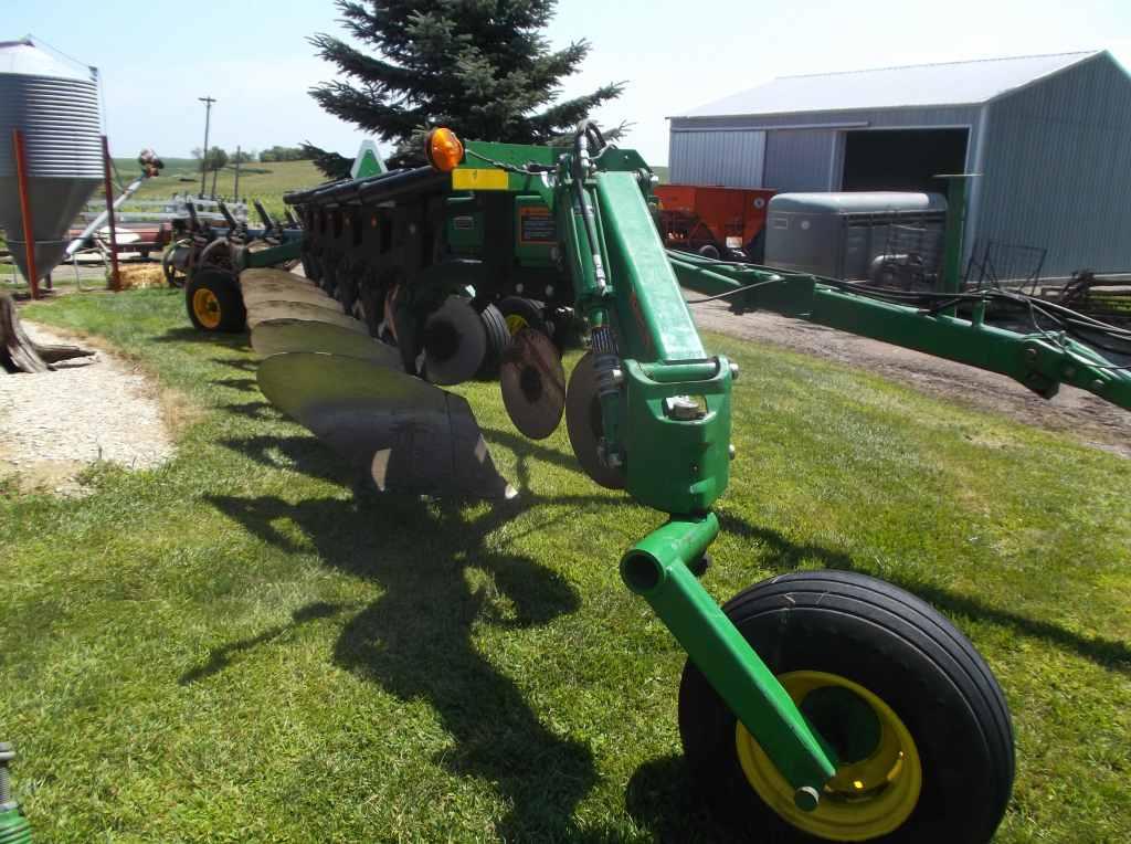 JD 1710 Plow