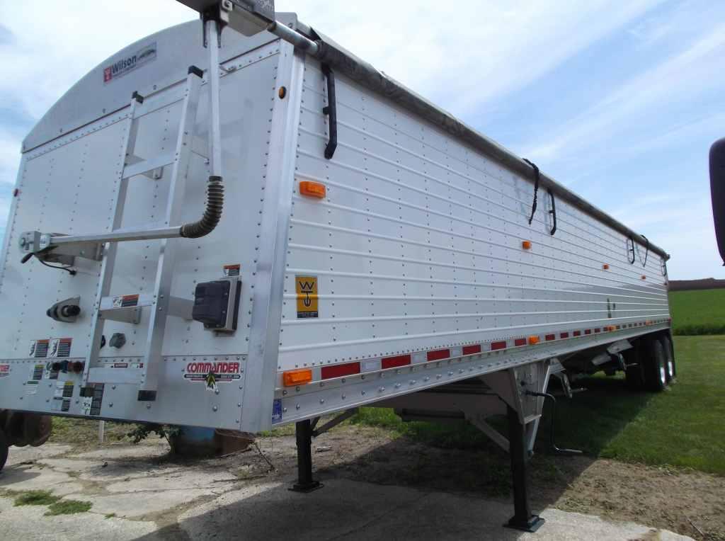 2012 Wilson Commander Grain Trailer