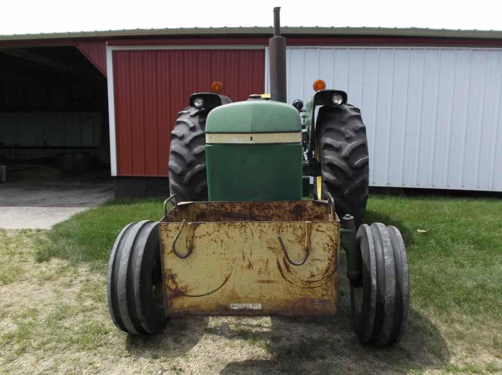 John Deere 2640 Tractor