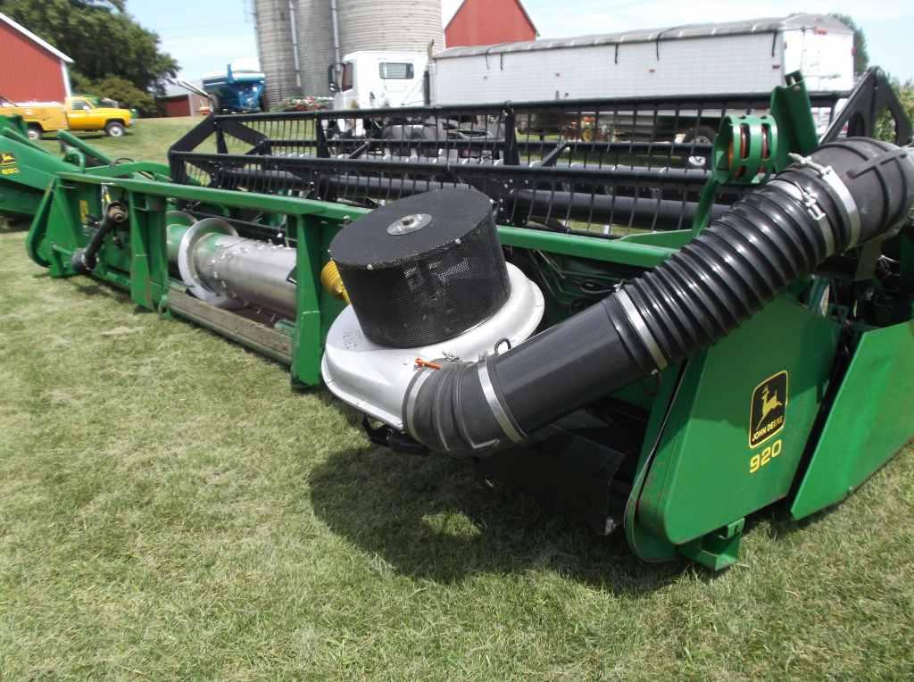 John Deere 920 Grain Head