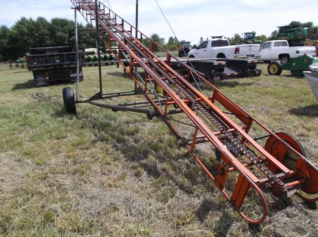 Owatonna Hay Conveyor