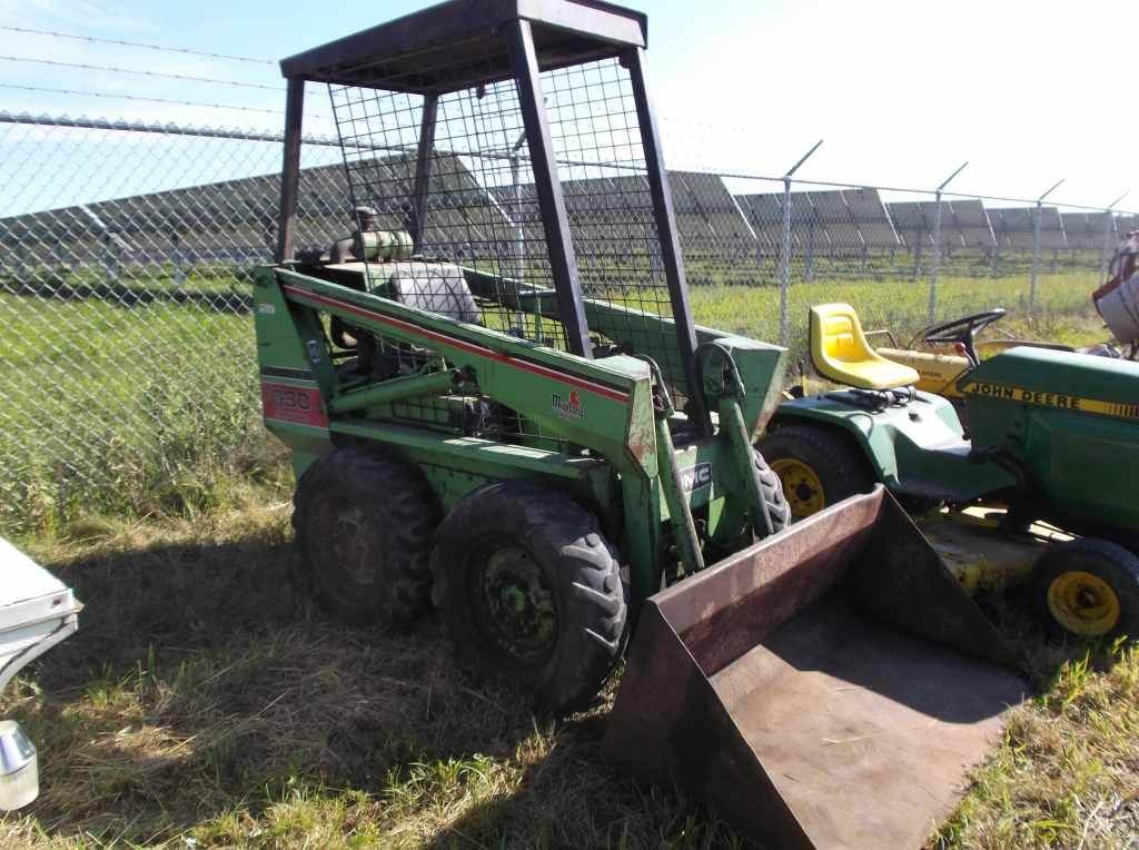 Owatonna Mustang 330 Skid Loader