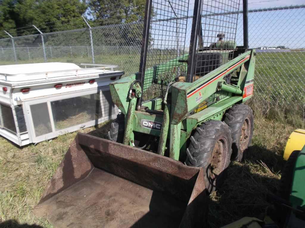 Owatonna Mustang 330 Skid Loader