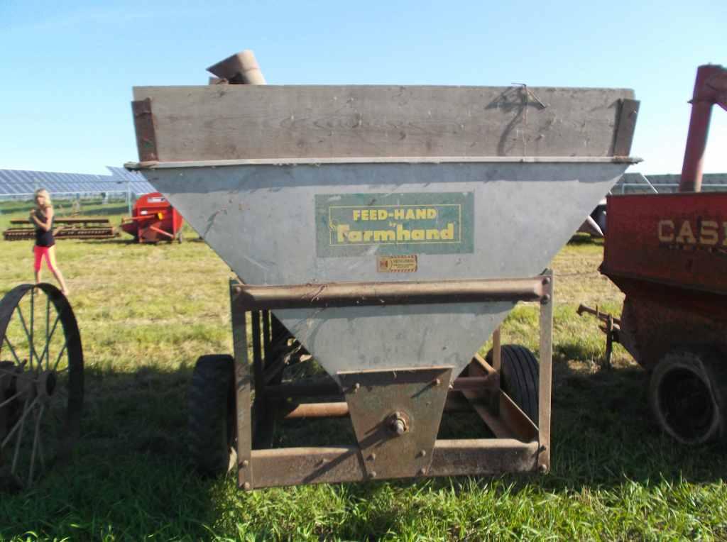 Feed Hand by Farm Hand Feed Wagon