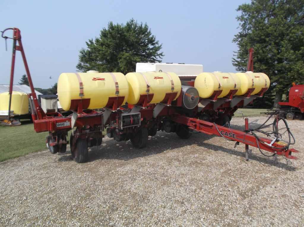 Case 900 Planter