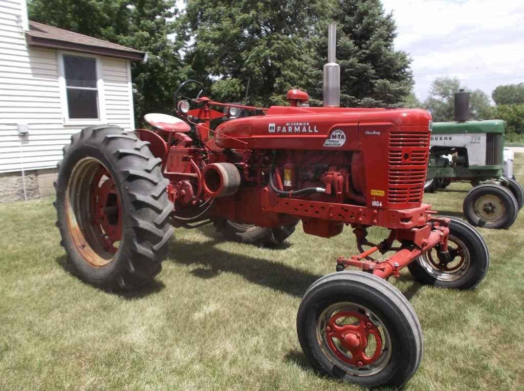 Farmall Super MTA Tractor