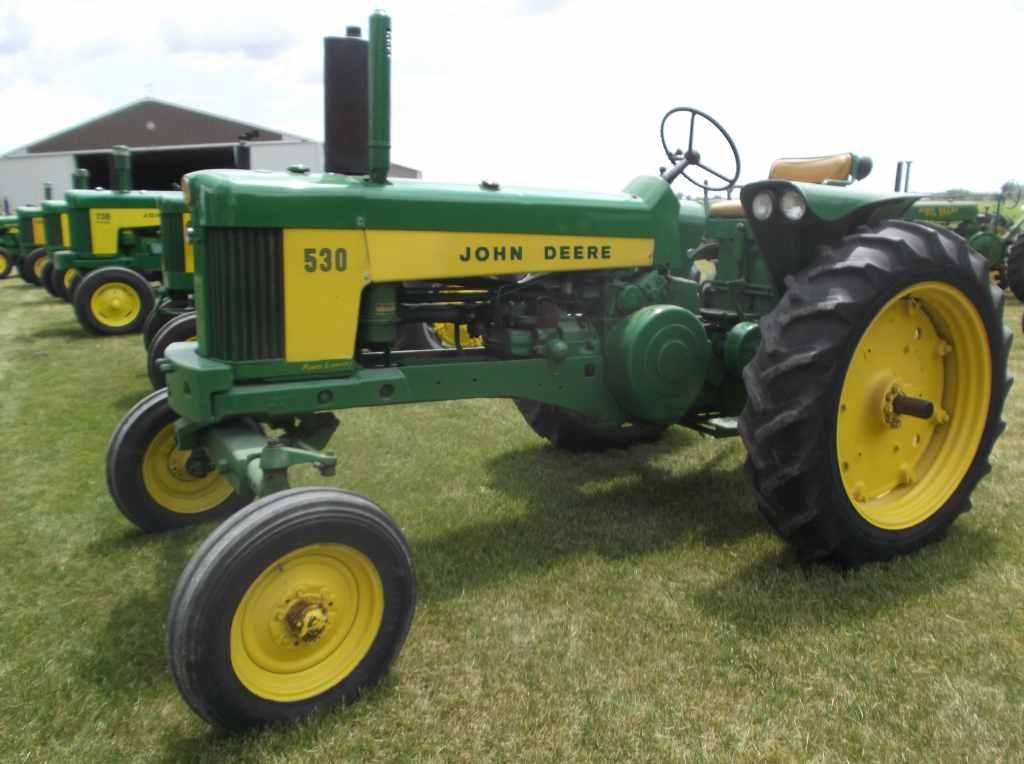 John Deere 530 Tractor