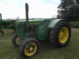 John Deere D Tractor