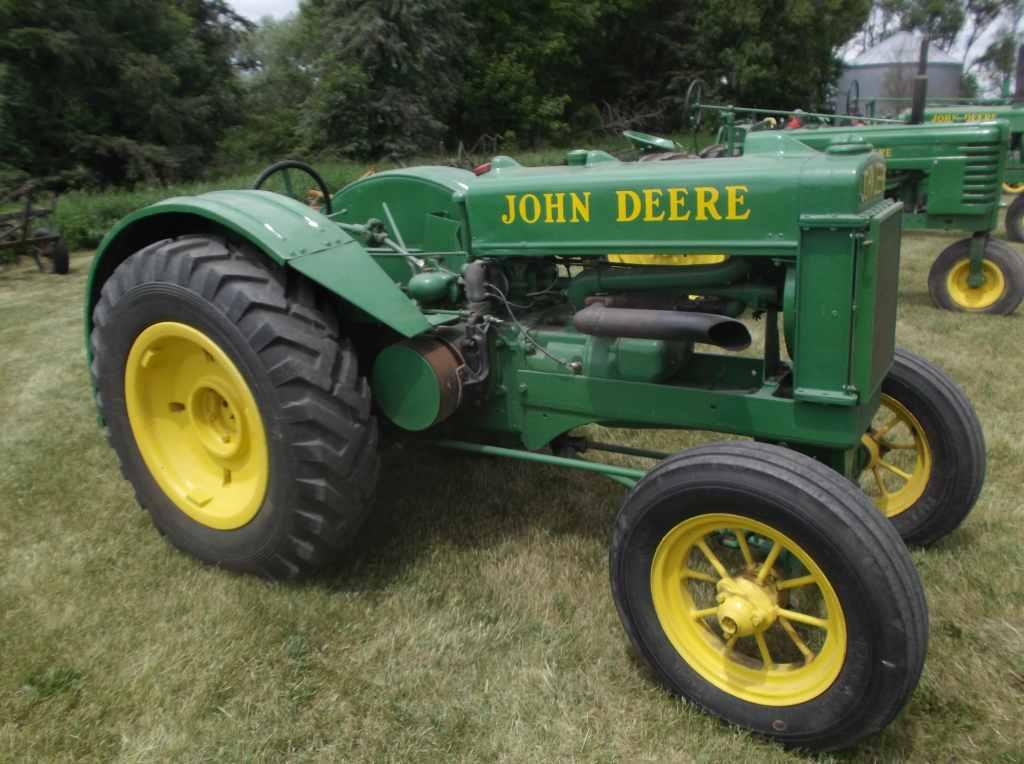 John Deere BO Tractor