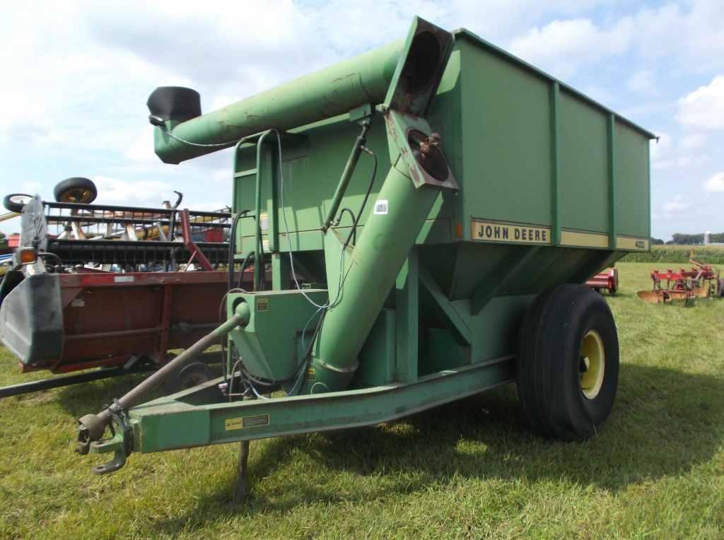 John Deere 400 Grain Cart