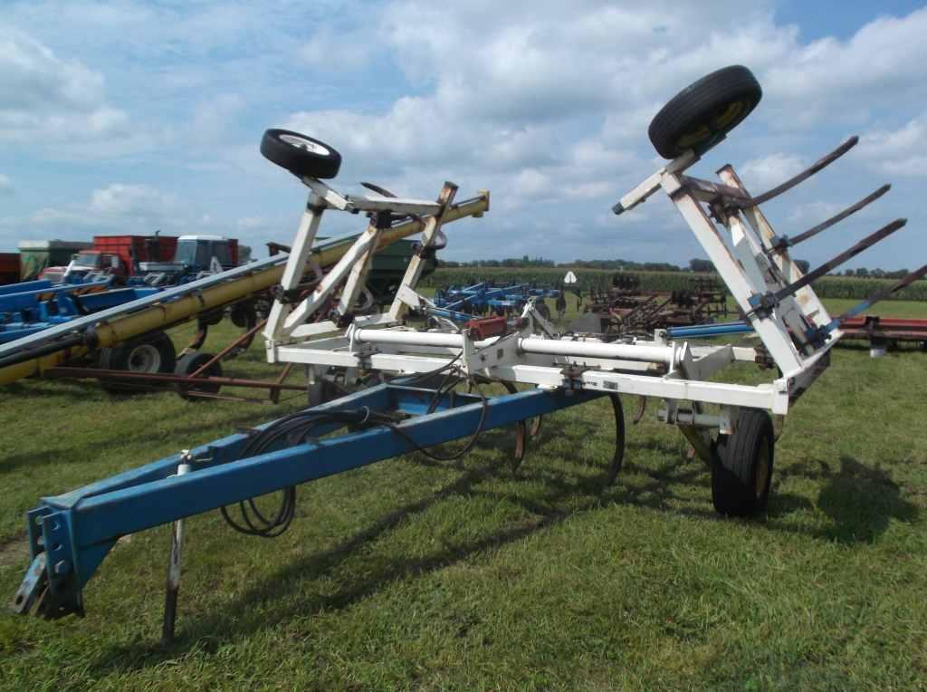 DMI Chisel Plow