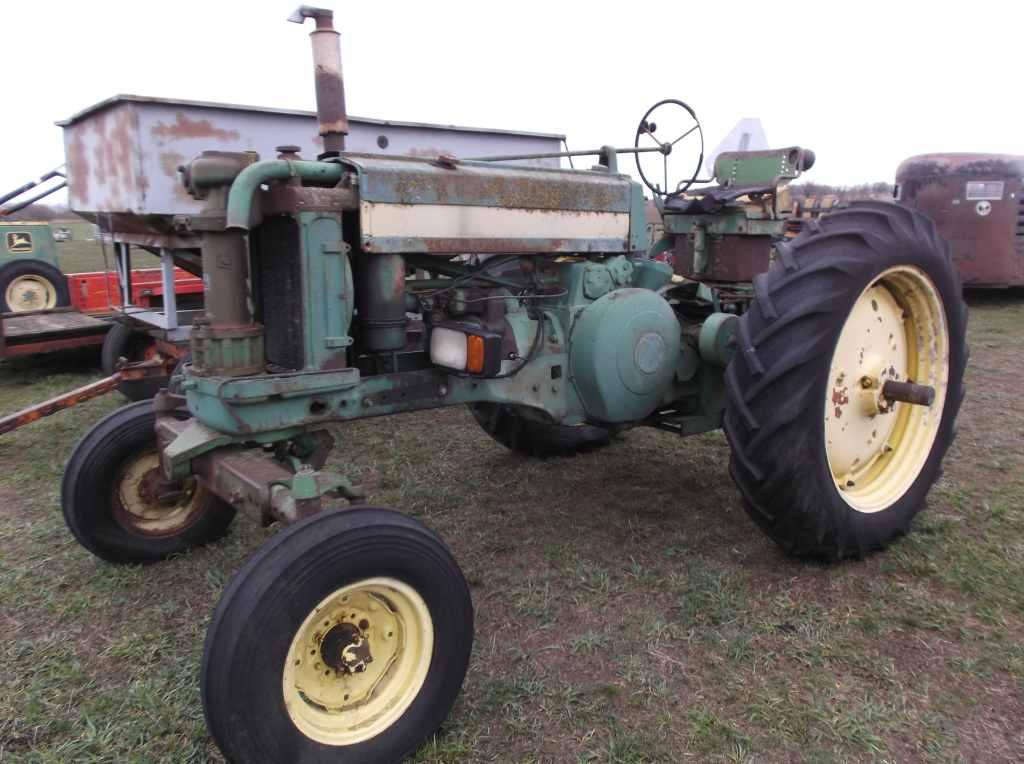 John Deere 620 Tractor