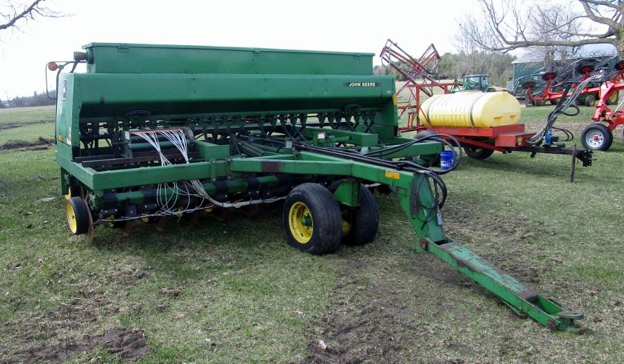 John Deere 750 No-Till Seed Drill