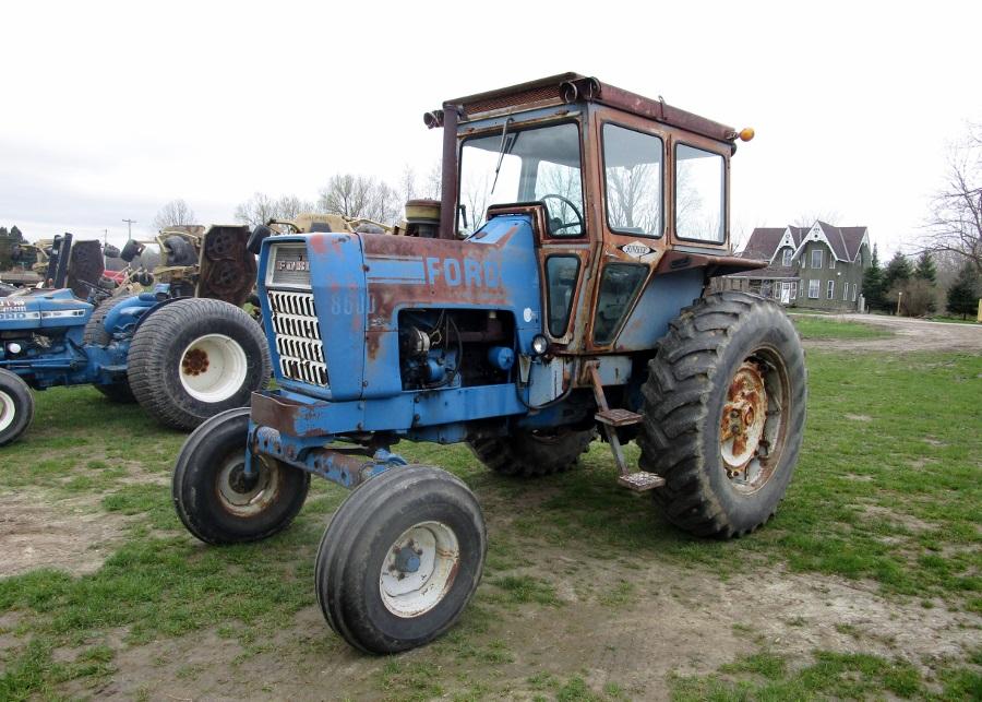 1969 Ford 8600 2WD Cab Tractor