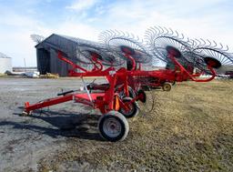 Kuhn SR110 Speed Rake 11 Wheels - Like New!