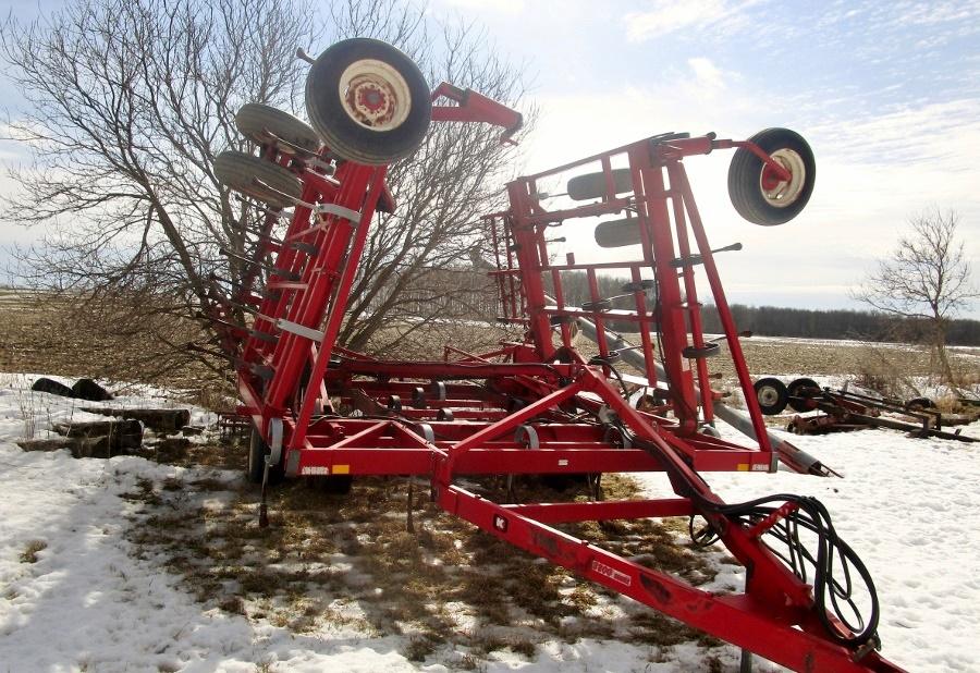 Kongskilde 3800 Series Tandem 26’ Cultivator!