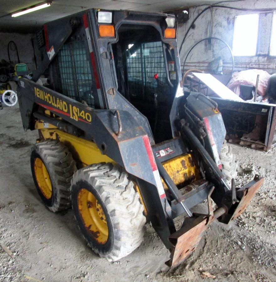 New Holland LS 140 Skid Steer with Enclosed Cab!