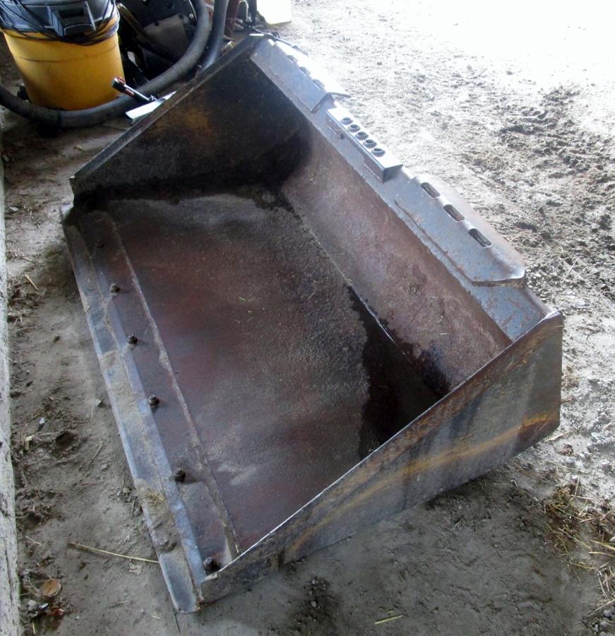 Skid Steer 5’ Material Bucket!