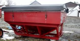 350 bu Gravity Box with 12’ Market Unloading Auger!