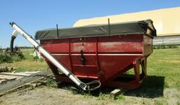 350 bu Gravity Box with 12’ Market Unloading Auger!