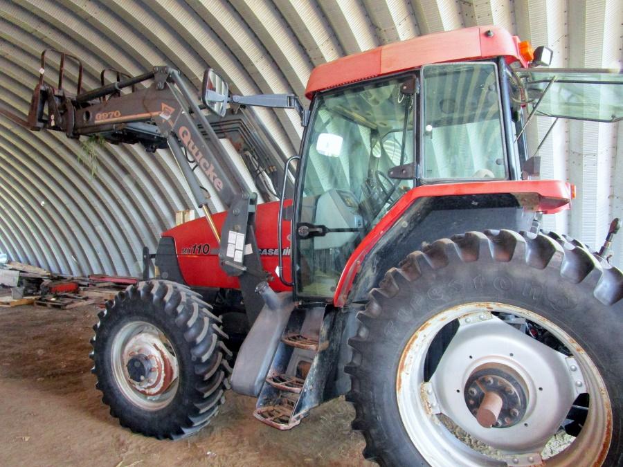 2000 Case IH MX110 Maxxum MFWD Cab Tractor with Q790 Quicke Loader!