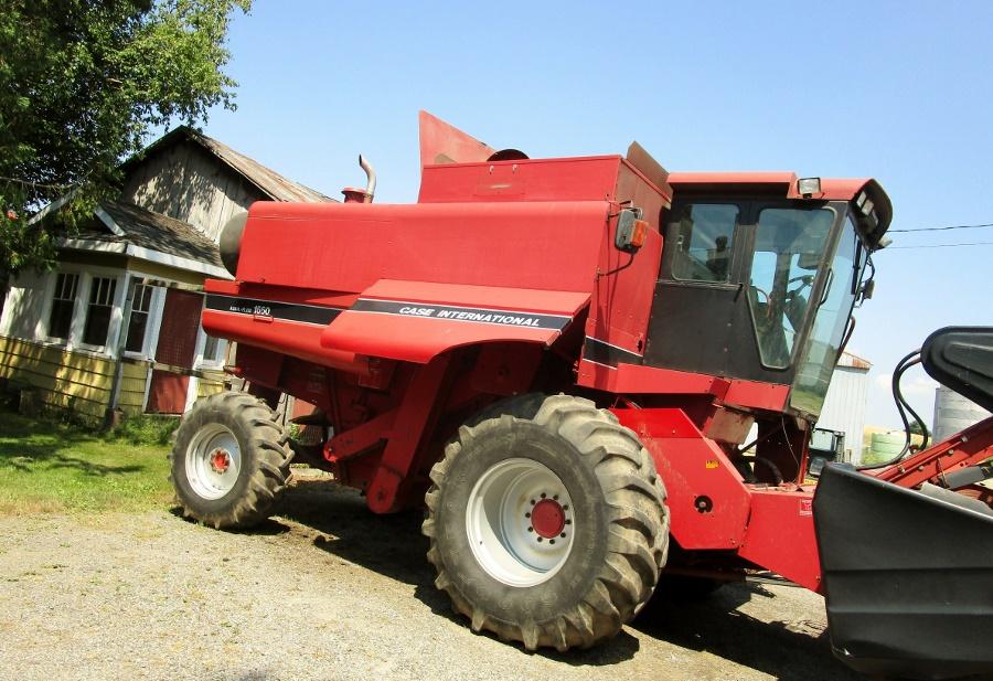 Case IH 1660 Axil Flow Combine!