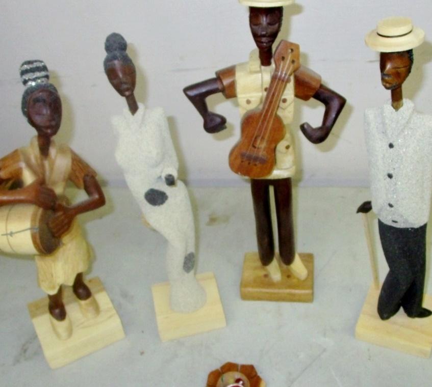 Carved Musicians!